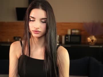 girl
        pixelmuse cam image #4814361