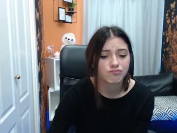 girl
        its_rachel cam image #103431