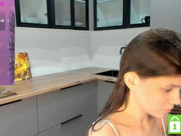 girl
        sloanesharp cam image #4493837