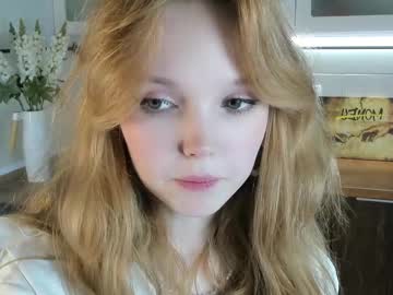 girl
        maudbayles cam image #5337217