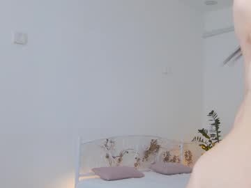 girl
        dollyvega cam image #6982907