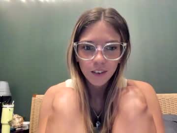 girl
        oliviahansleyy cam image #4177802