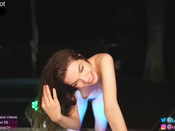 girl
        loollypop24 cam image #565205