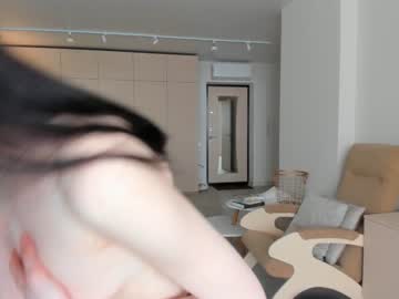 girl
        oki_dokie cam image #1610833
