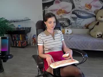 girl
        jennycutey cam image #4941935