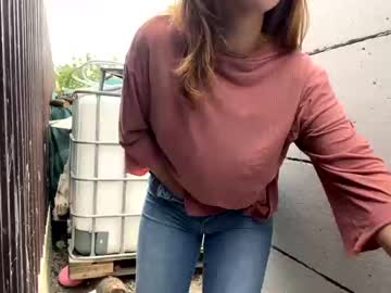 girl
        nyconik cam image #4067073