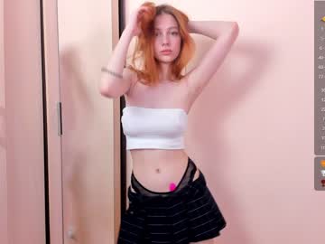 girl
        shirleywhitney cam image #2215490