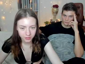couple Live Cam Girls Love To Strip Naked For Their Viewers with alexa_rose6969