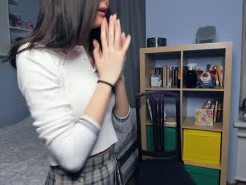 girl
        your_embrace cam image #5359523