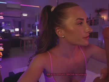 girl
        hannahjames710 cam image #5147370