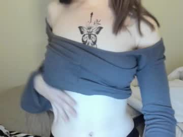 girl
        amy1_1 cam image #6578189