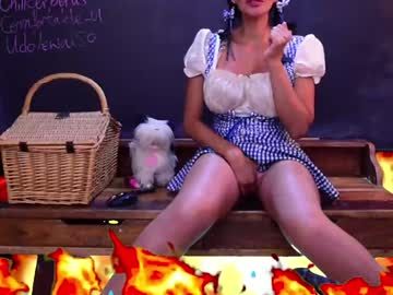 girl
        livecleo cam image #5386427