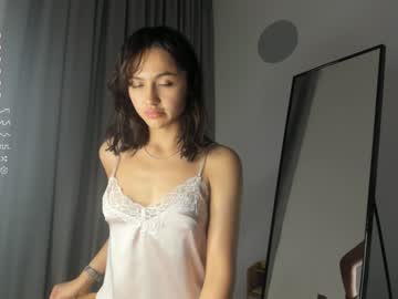 girl
        t0keng1rl cam image #2700554