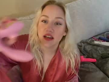 girl
        goddessmayvn cam image #1487908