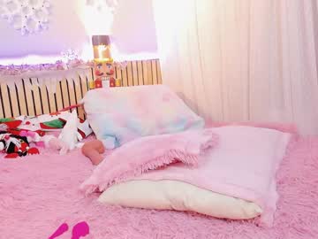 girl
        little_effy18 cam image #3057004