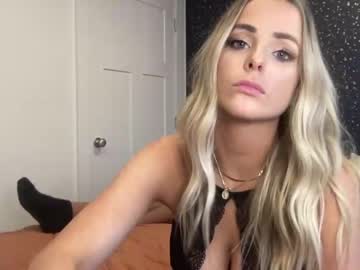 couple Live Cam Girls Love To Strip Naked For Their Viewers with haileychaseeee