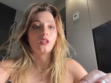 girl
        faseremx cam image #4844744
