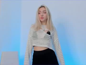 girl
        elizabeth__gray cam image #446178