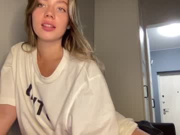 girl
        angel_from_sky cam image #2665982