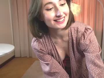 girl
        erlenedrye cam image #4389046