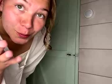 girl
        amaraelise cam image #6828591
