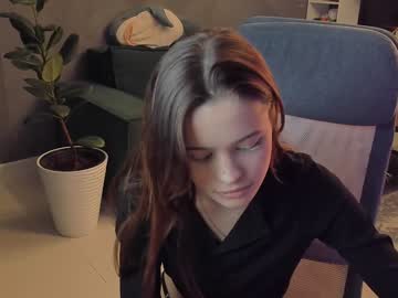 girl
        notenoughtocum cam image #2330073