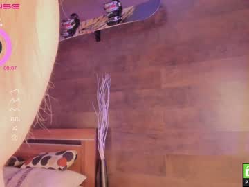 girl
        yolandabertha cam image #1031821