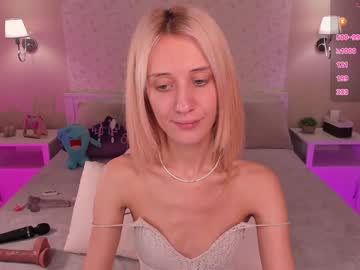 girl
        dreamy_kira cam image #5237064