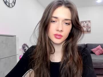 girl
        _wilson__ cam image #3048051