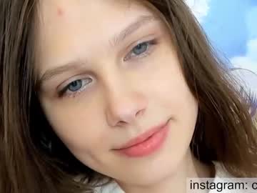 girl
        avrora_deis cam image #1322627