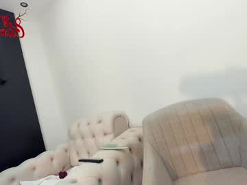 girl
        ehotlovea cam image #5773197
