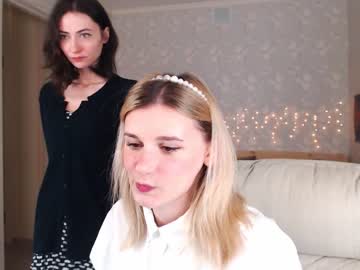 girl
        tendermoon__ cam image #3313354