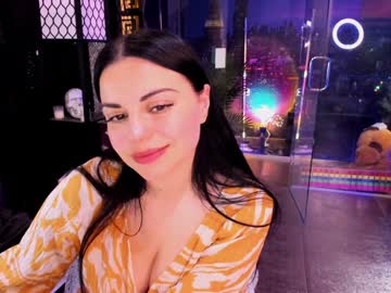 girl
        alma_pearl cam image #6817215