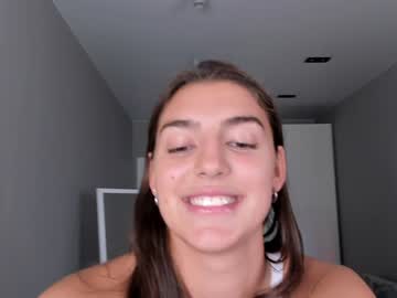 girl
        lynn_jackson cam image #5344713