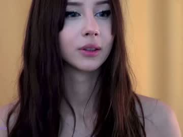 girl
        _sirine_ cam image #3259191