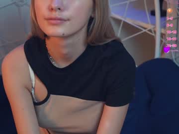 girl
        moiragrise cam image #5499909