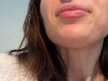 girl
        rosykindred cam image #4019099