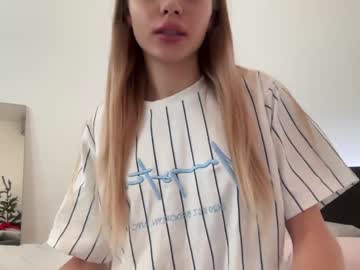 girl
        mileysirus cam image #3373538