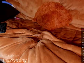 girl
        maryberrygh_ cam image #1284620