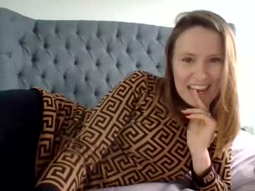 girl
        eatmypie69 cam image #3563569