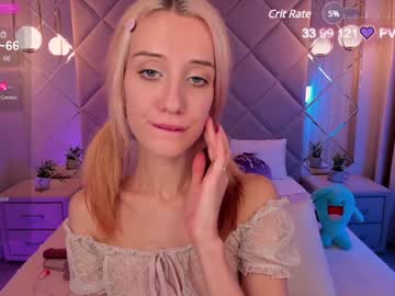 girl
        dreamy_kira cam image #4950592
