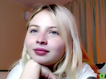 girl
        shy_blondiee cam image #817499