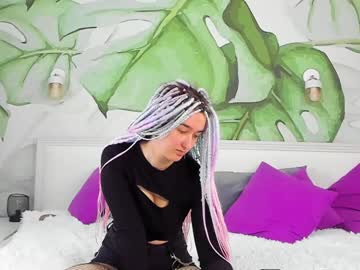 girl
        lixvel cam image #4814956