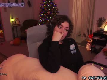 girl
        evelynpiers cam image #265586