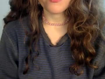 girl
        copperpearl cam image #6150513