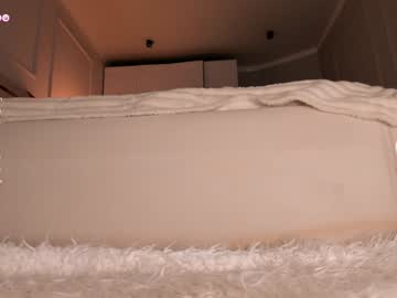 girl
        stella__grace cam image #6014700