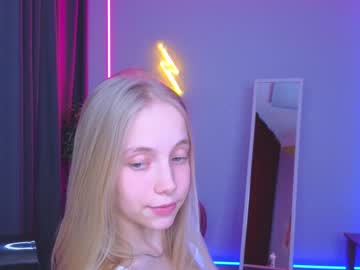 girl
        appr0ved cam image #1021105