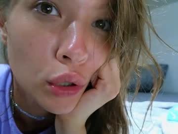 girl
        _demi_dee_ cam image #3543408