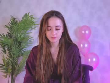 girl
        angelina_new cam image #3174522