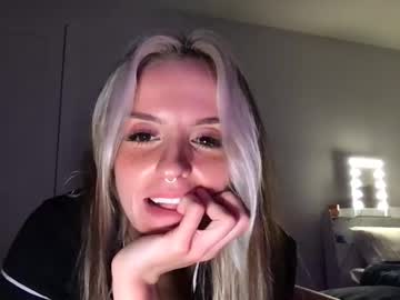 girl Live Cam Girls Love To Strip Naked For Their Viewers with chandraxo